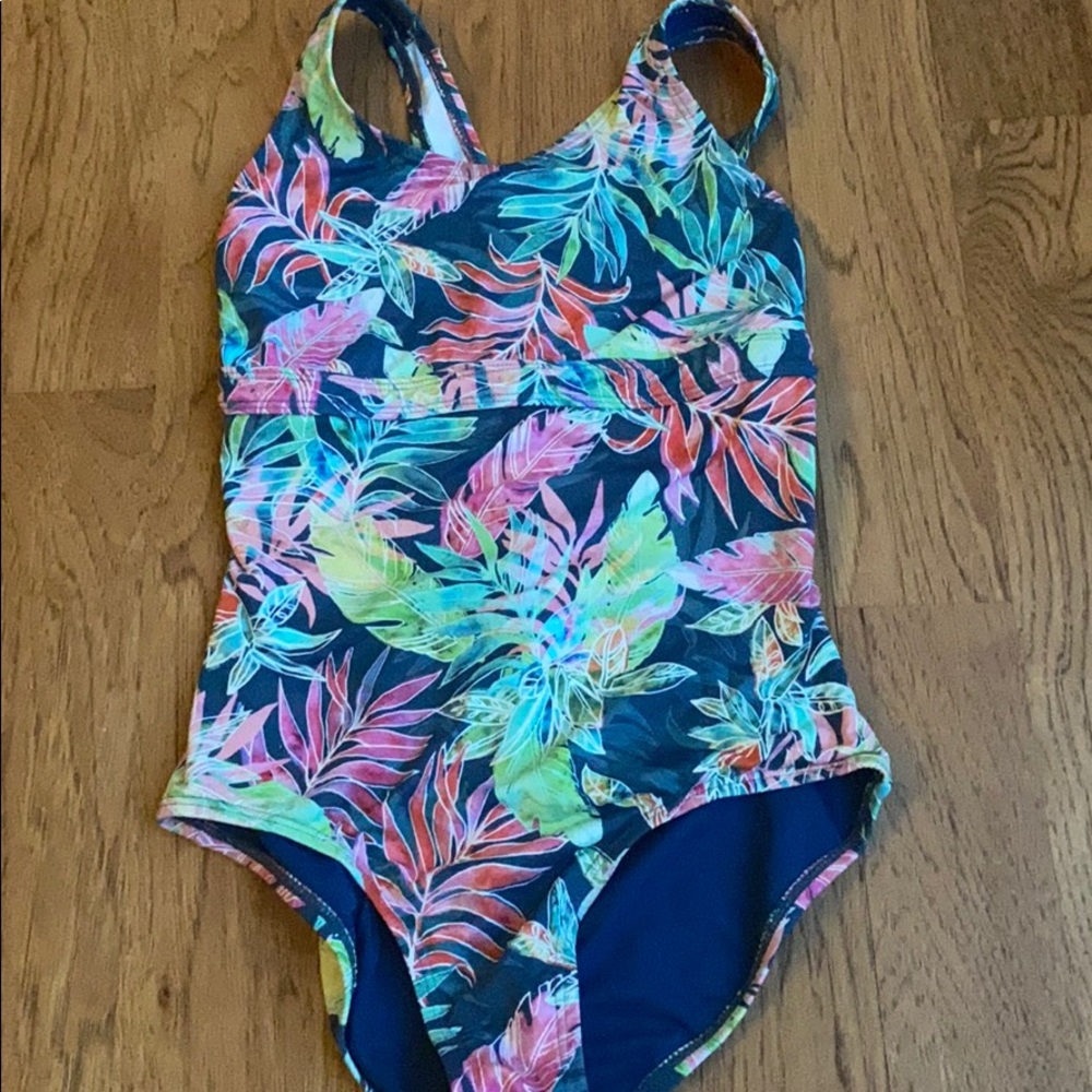 Athleta girls swimsuit